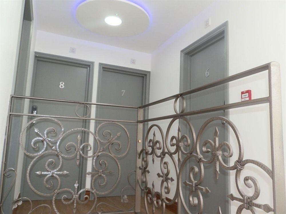 Green Suites Bed & Breakfast London
